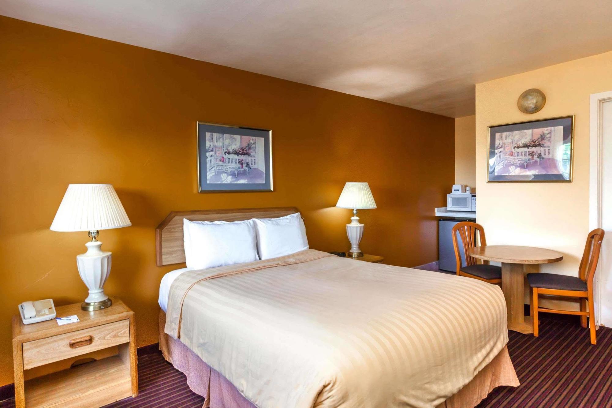 University Inn At San Luis Obispo Exteriér fotografie