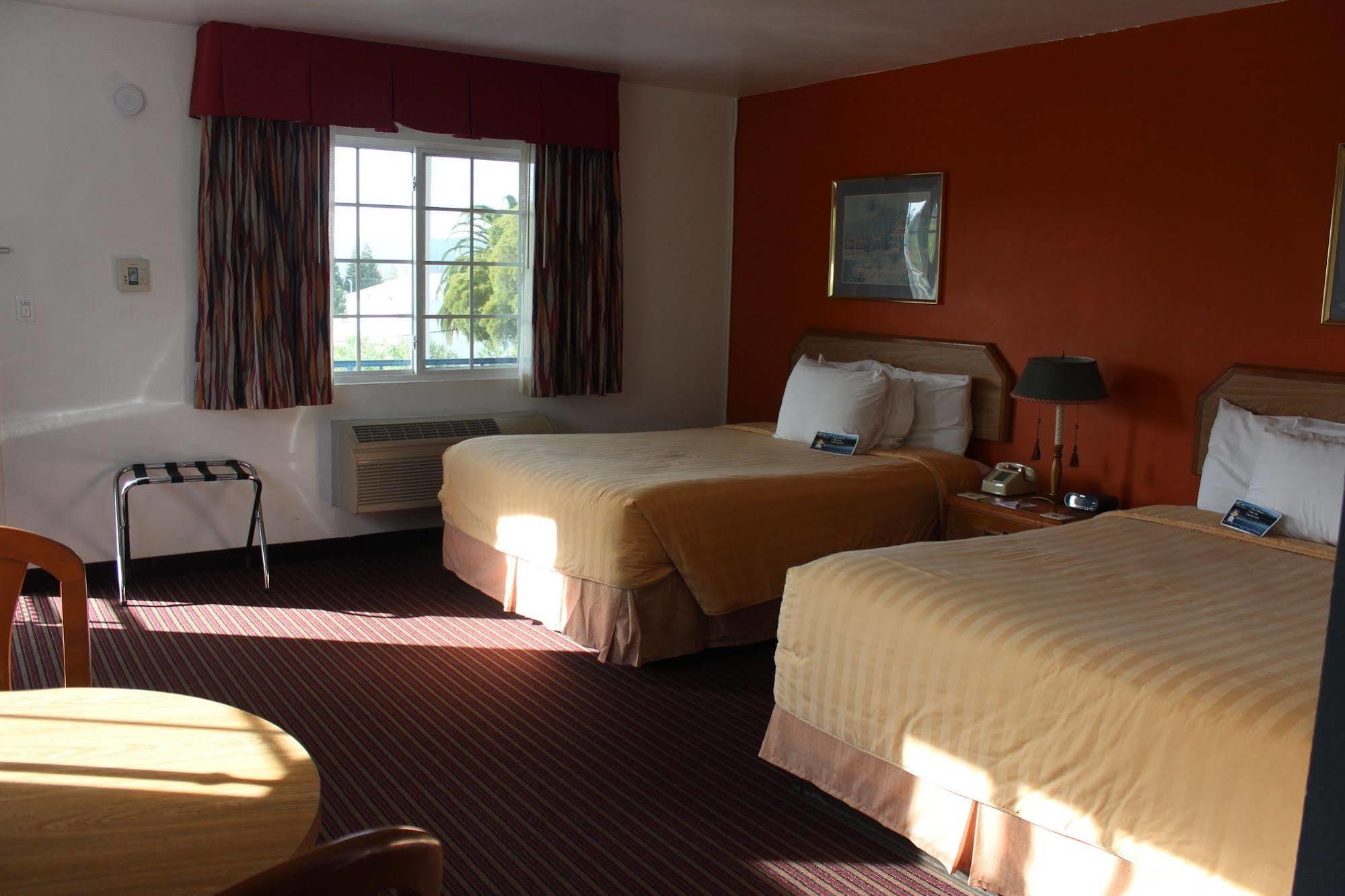 University Inn At San Luis Obispo Exteriér fotografie