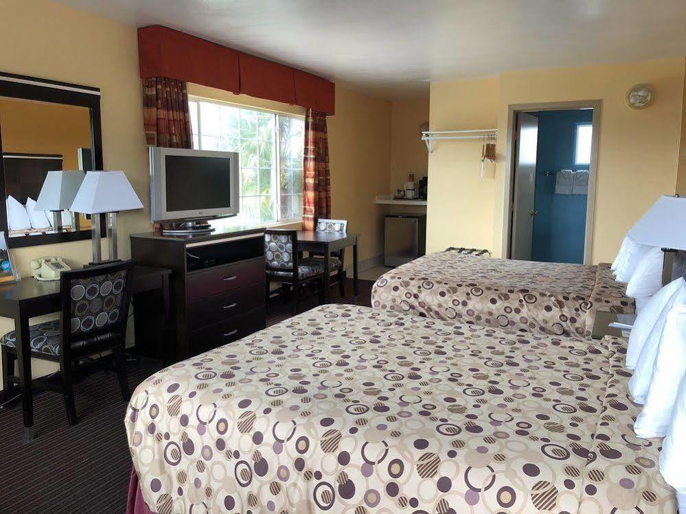 University Inn At San Luis Obispo Exteriér fotografie